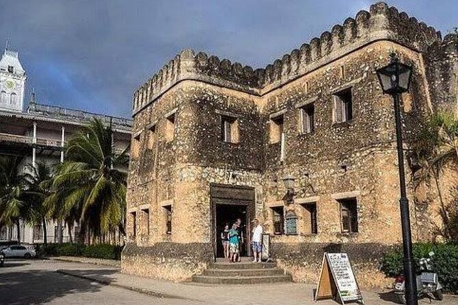 2 Hours Private Stone Town City Tour - Reading Stone Town through its doors and streets