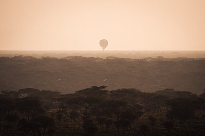 3 days to Serengeti NP and Ngorongoro Crater Tour in Tanzania - Leaving Arusha for the southern Serengeti