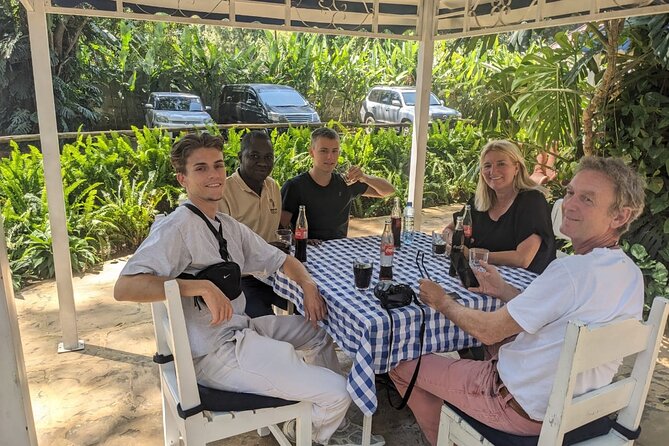 4 Days Private Arusha National Park, Serengeti, Ngorongoro Tour - Three parks, three very different safari moods