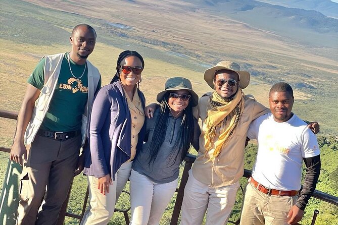 5 Days Best of Tanzania Luxury Safari Northern Circuit - Accommodation, meals, and what luxury means here