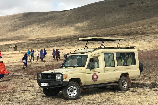 5 Days Budget Private Safari, Tanzania - Day 5: Birdlife and tree-climbing lions at Lake Manyara