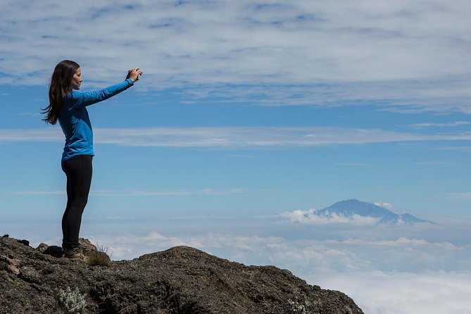 5 days Marangu Route - Day 4: The midnight climb to Uhuru Peak