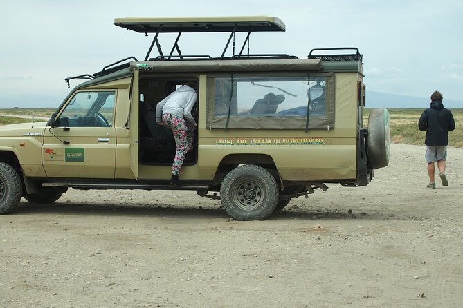 5 days Tanzania Camping Safari - Day two: the long road to the Serengeti
