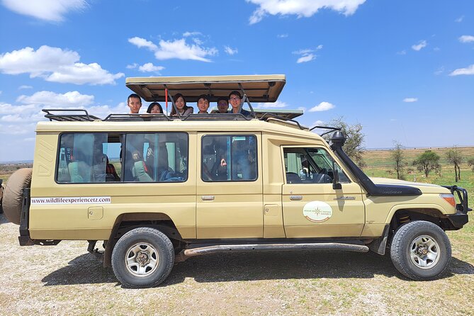 8 Days, Migrations Safari-River crossing -(July to October) - Day 3: A full Serengeti day on the migration trail