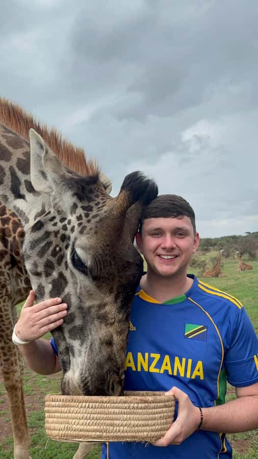 Arusha: Day Trip to Serval Wildlife - Feed Giraffes & Lions - Picnic lunch with possible Maasai views