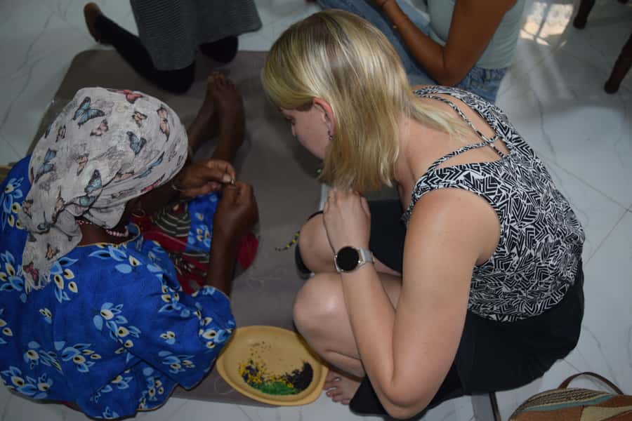 Arusha: Maasai-style Beaded Jewelry Lesson - Who should book this activity?