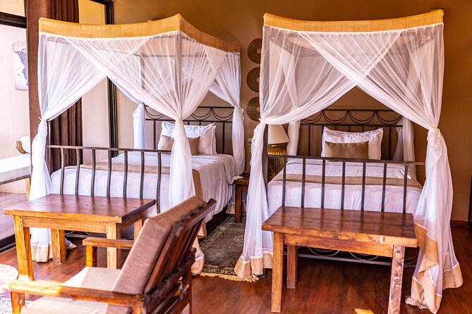 Big Five Classic Safari in Tanzania **Sustainable Travel approach - Day 3: The long road into the Serengeti