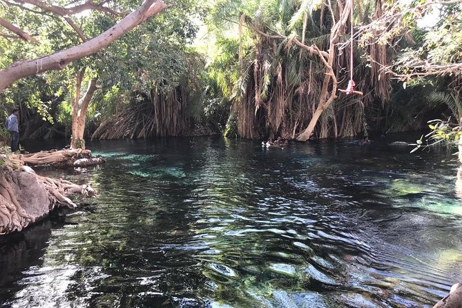 Chemka Hotsprings - The road to Kikuletwa