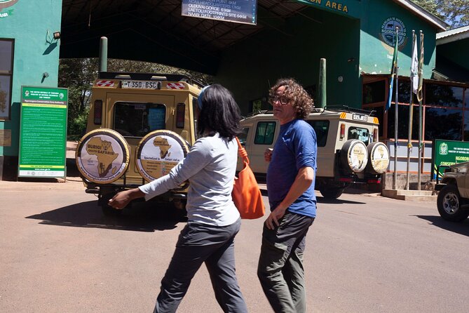 Common 5 Days Tanzania Serengeti Big 5 Private Safari | BURIGI CHATO SAFARIS - What the private Land Cruiser changes