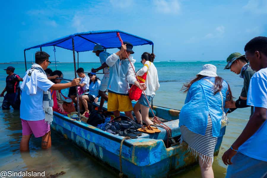 DAR ES SALAAM:BONGOYO ISLAND SNORKELING TOUR & BEACH ESCAPE - From Dar es Salaam to open sea