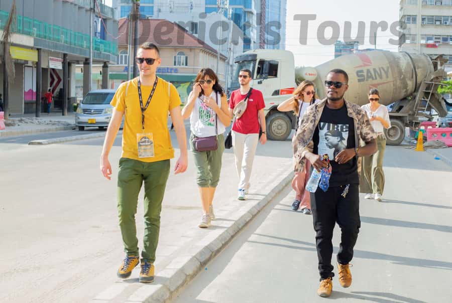 Dar es Salaam City Center: Walking Tour - Askari Monument and the cost of empire
