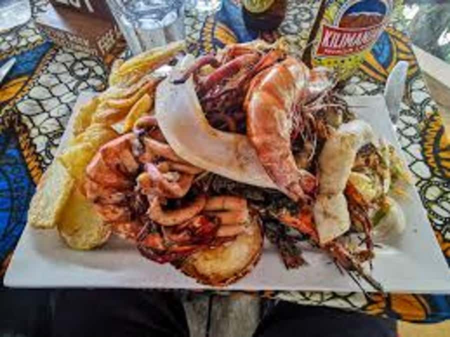 Day trip to the Rock Restaurant & relax on mtende beach - Key points to know before booking