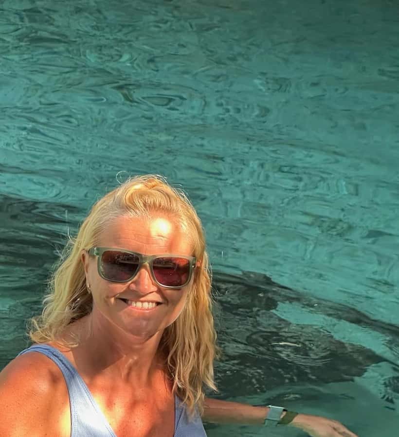 Dolphins tour + mnemba island snorkeling + salaam turles - From your hotel to the northern reef