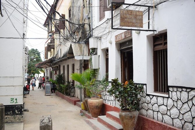 Explore The Stone Town in Zanzibar - The Old Slave Market and Zanzibar’s difficult past