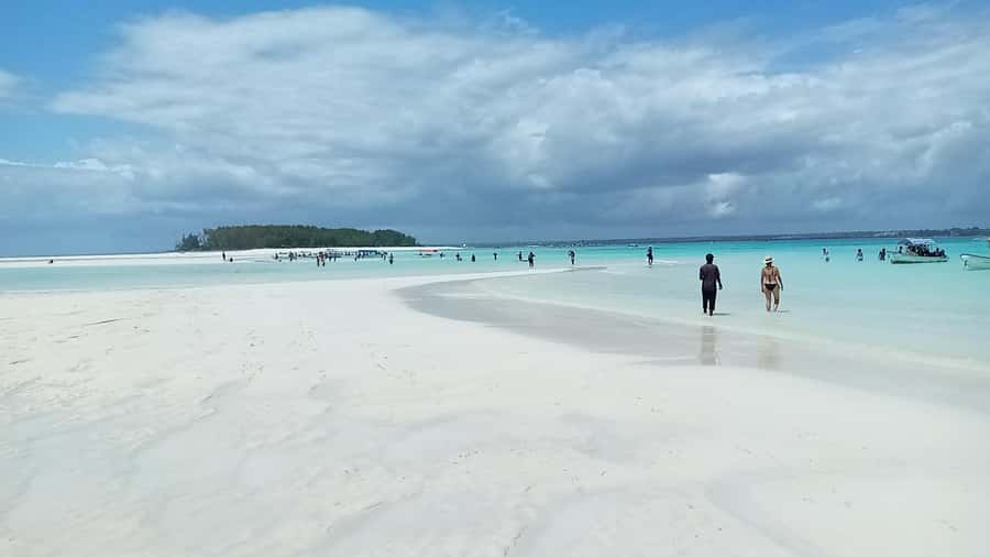From Kendwa: Mnemba Boat Trip and Dolphin Snorkel Adventure - Snorkeling around Mnemba Atoll