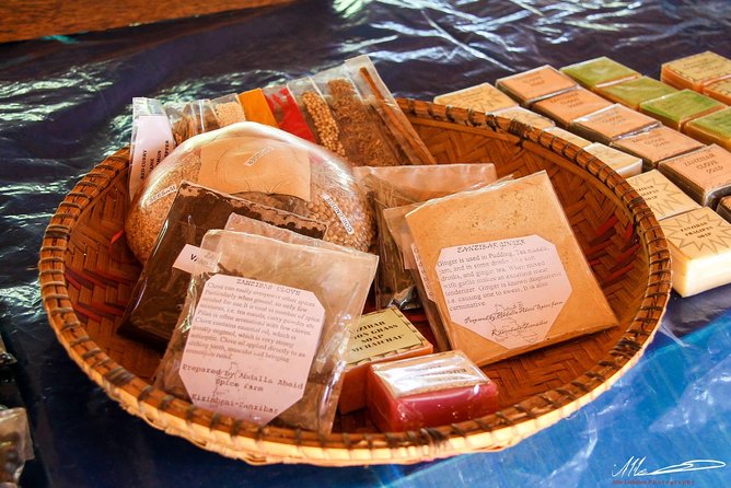 Fruits & Spices Adventure - A guide can make the difference