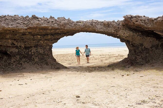 Full-Day Blue Lagoon and Sandbank Boat Tour from Zanzibar ( Safari blue) - The 8 a.m. pickup and the journey to the coast