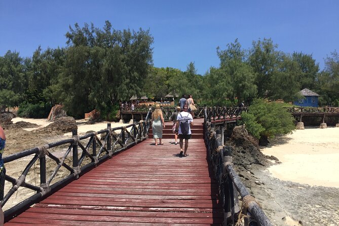Full-day Prison Island, Nakupenda and Stone Town Tour with Lunch Buffet - Should you book it?