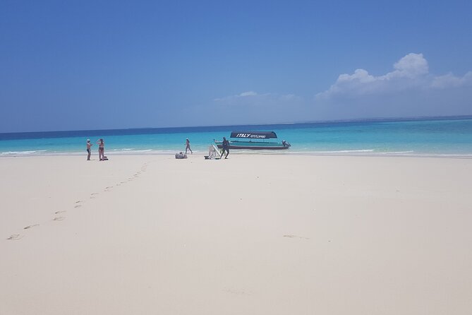Full day private Nakupenda bis / Nyange Sandbank in Zanzibar - A sandbank built for a slow day