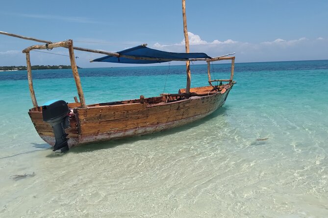 Full-day Safari Blue Trip in Zanzibar with Lunch buffet - Lunch on Kwale Island
