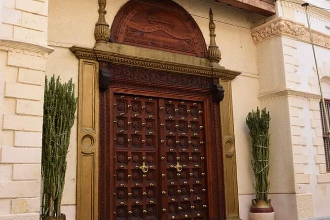 Guided Stone Town Tour In Zanzibar - Old Fort and the House of Wonders