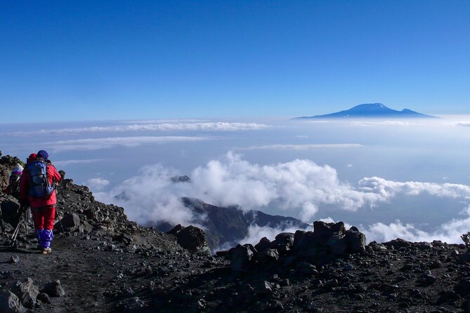 Hiking Mt Kilimanjaro 7 days scenic route & moderate challenge - Day 5: The exposed ridge at Barafu Camp
