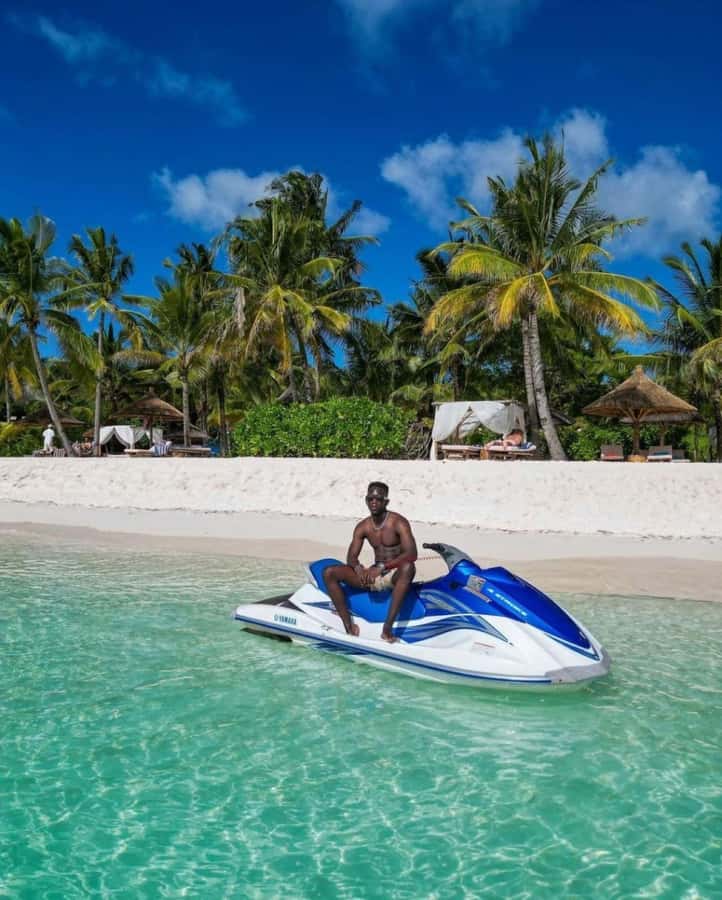 kendwa: jet ski experience - The safety briefing before you touch the throttle