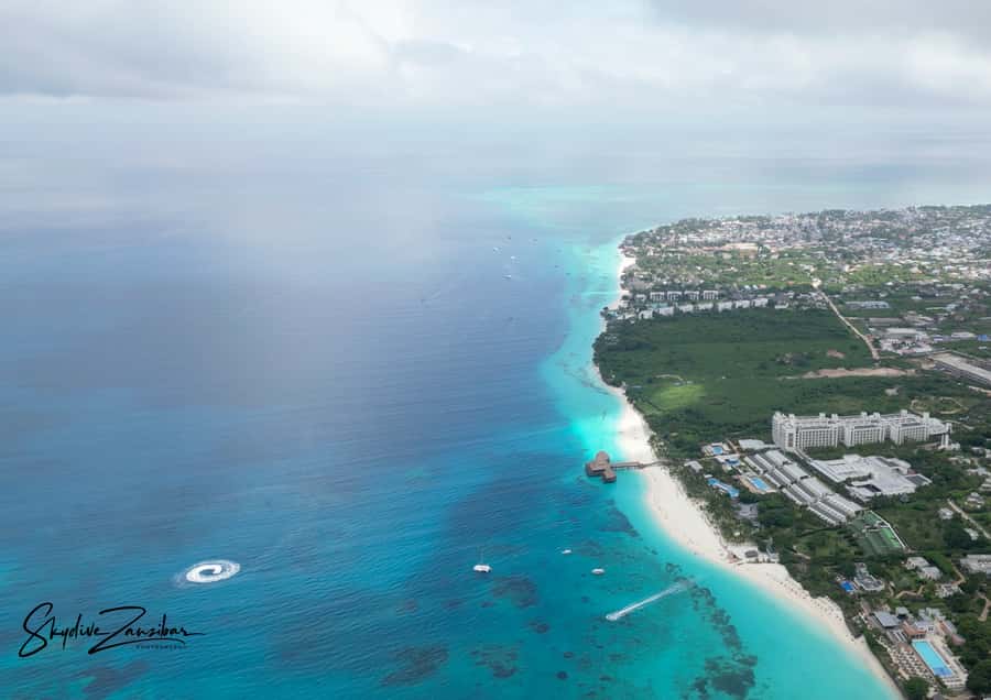 Kendwa: Tandem Skydive in Zanzibar - Five to ten minutes under the parachute