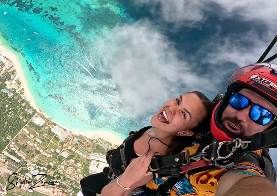 Kendwa: Tandem Skydive in Zanzibar - Who should book this experience?