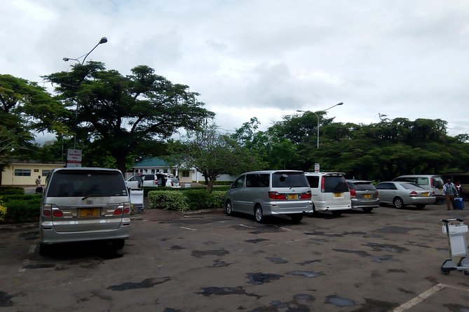 Kilimanjaro Airport taxi to/from Moshi town/Arusha town - Why a pre-booked Kilimanjaro Airport taxi helps