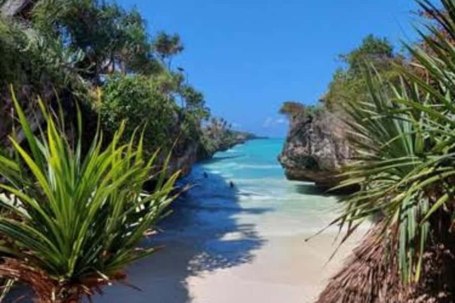 Kuza Cave, Hidden Mtende Beach & The Rock Restaurant - Why this southern Zanzibar combination works