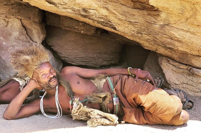 Lake Eyasi & Hadzabe tribe activities - Meeting the Hadzabe through practical skills