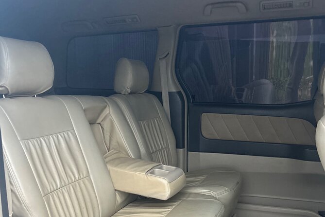 Luxury Zanzibar Private Taxi - What the ride to Stone Town may be like
