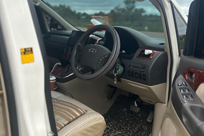 Luxury Zanzibar Private Taxi - Flexible stops based on your interests