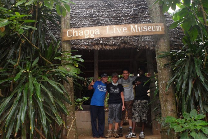 Marangu waterfall & Coffee making Cultural Tour | BURIGI CHATO SAFARIS CO LTD - Lunch, banana beer, and the taste of local life