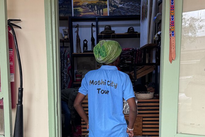 Moshi City Tour: Explore the Foothill of Kilimanjaro on Foot - How the group size affects the walk