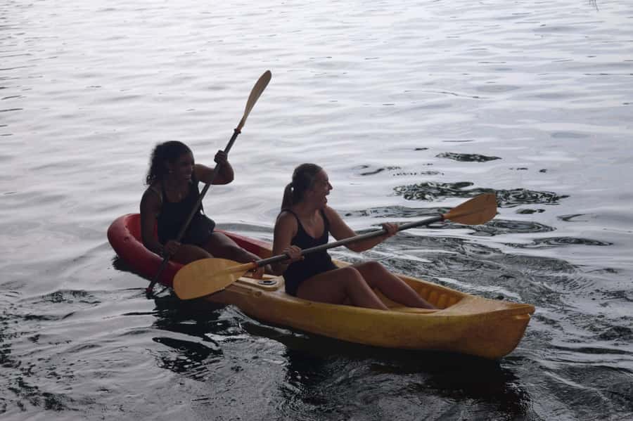 Moshi: Lake Chala Tour: Hiking &/or Kayaking - Hiking to the Kenya-Tanzania border rock