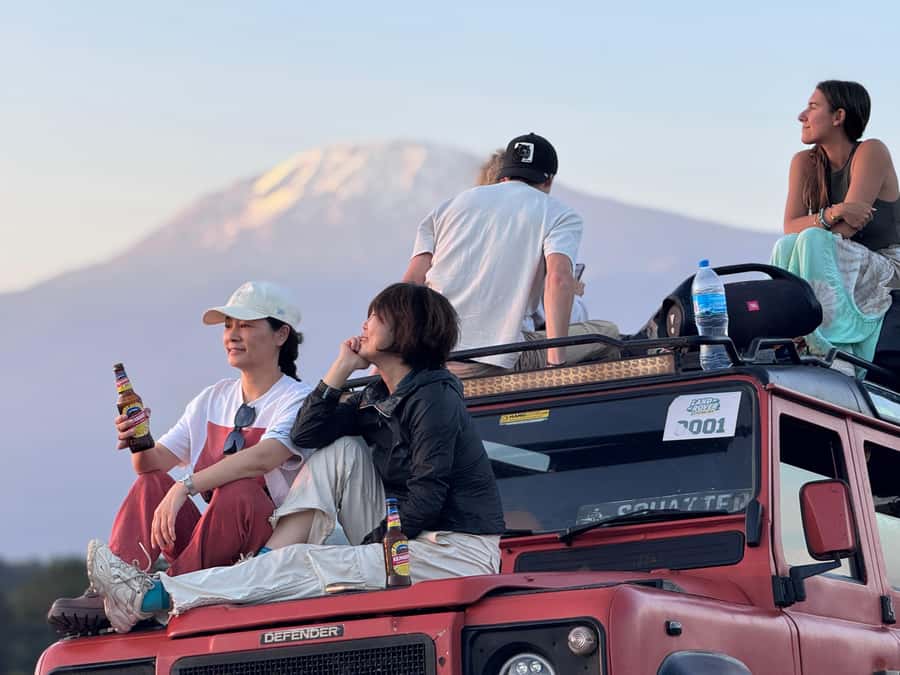 Moshi: Sunset Chill with Drinks and Roundtrip Transfer - Two drinks and a relaxed pace