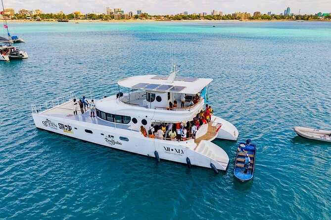 Private Catamaran - Stone Town Islands & Sandbanks (8 hrs) - Practical details that affect your day
