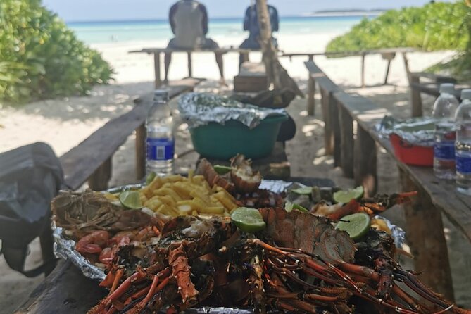Private Full-day Safari Blue Trip with Lunch buffet - First stop at the sandbank