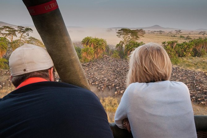 Serengeti Balloon Safari and authentic bush breakfast - Why a balloon changes your Serengeti morning