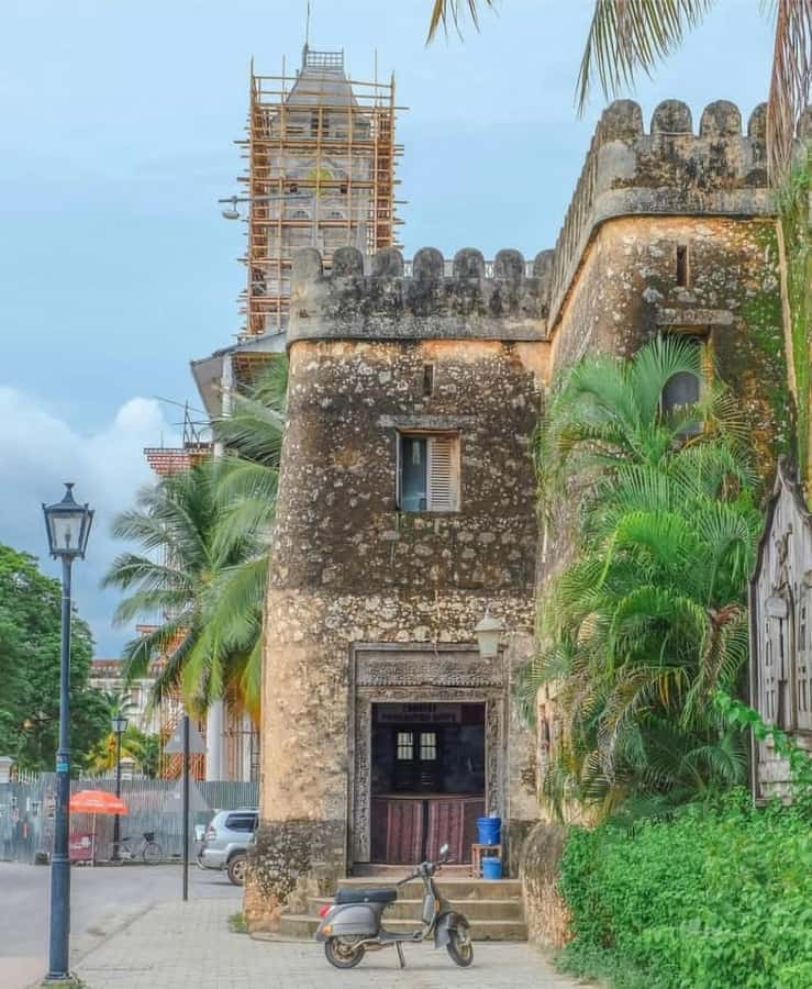 Stone Town, Jozani Forest, Sea Turtles & The Rock Restaurant - What to pack for this particular route