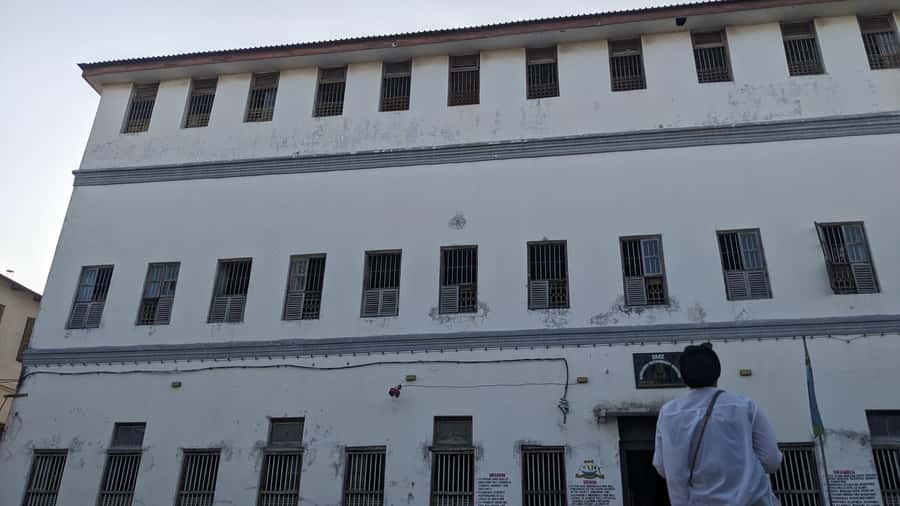 Stone Town's Hidden History: Private Guided Walking Tour - Guides and the value of a private route