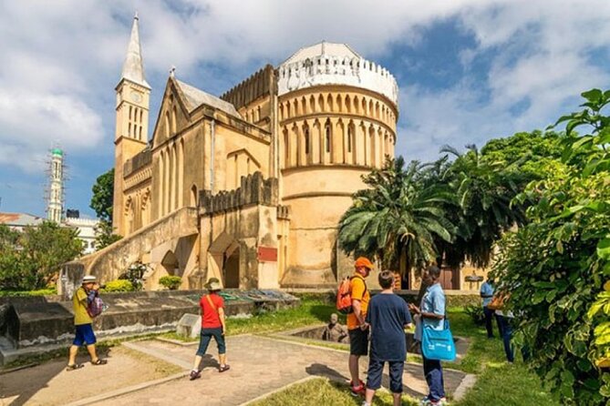 Stone Town & Spice Tour, Zanzibar secrets with Lunch - Zanzibar - Stone Town starts with streets, markets, and carved doors