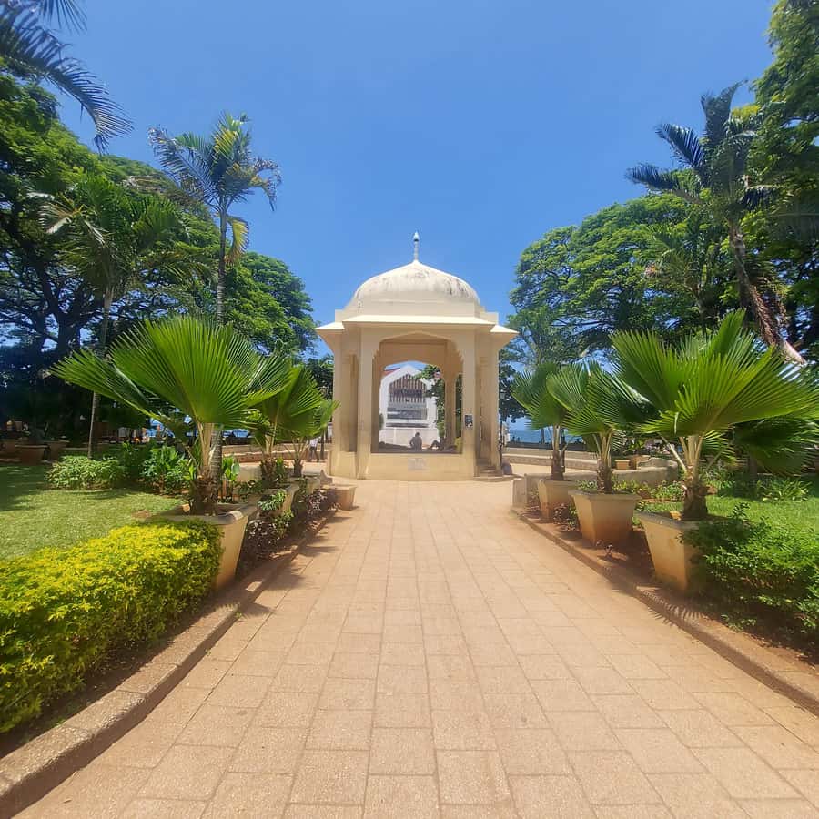 Stone town walking tour ( City tour) - Meeting Near the Forozan Park Podium