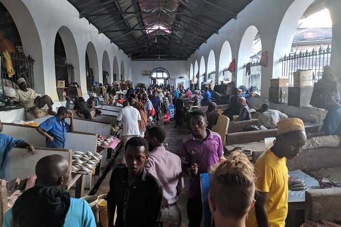 Stone Town walking tour, shopping, history and culture - Meeting the city at the People’s Palace Museum