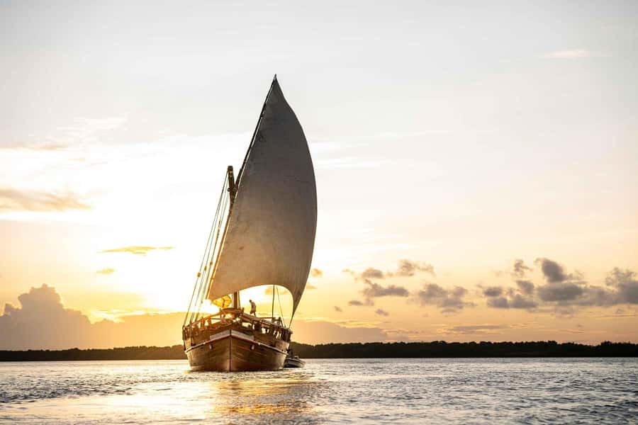 Sunset Dhow from Kendwa/Nungwi Magic Hour on the Ocean - Key points to know before sailing
