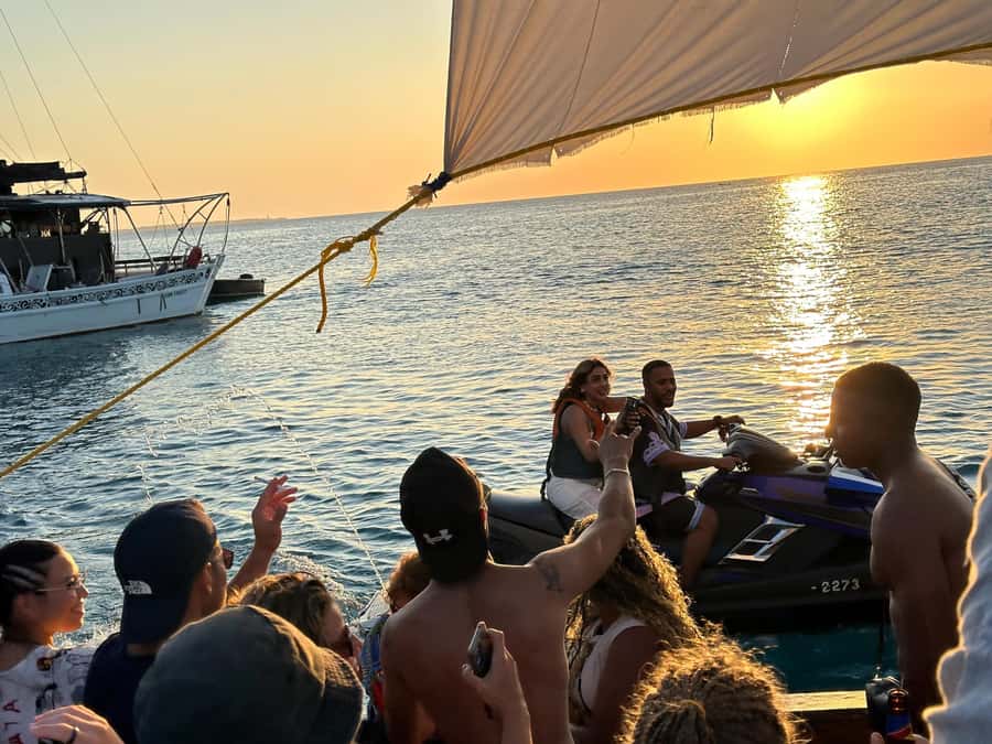 Sunset party cruise in Zanzibar with BoomBoom Boat - Key points at a glance