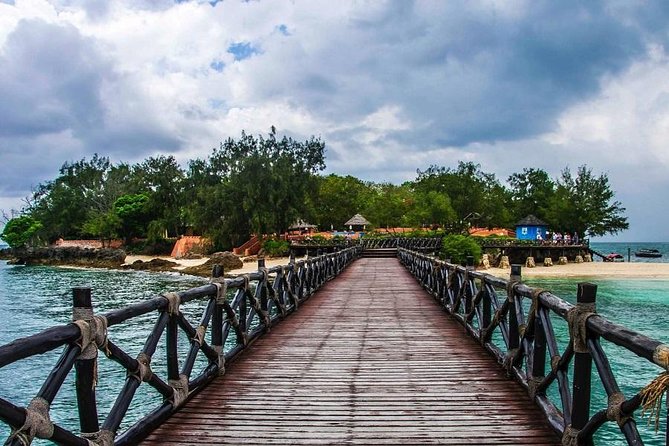 Super Zanzi Nakupenda, Prison Island & Stone Town &Lunch-Zanzibar - Transport, group size, and daily comfort