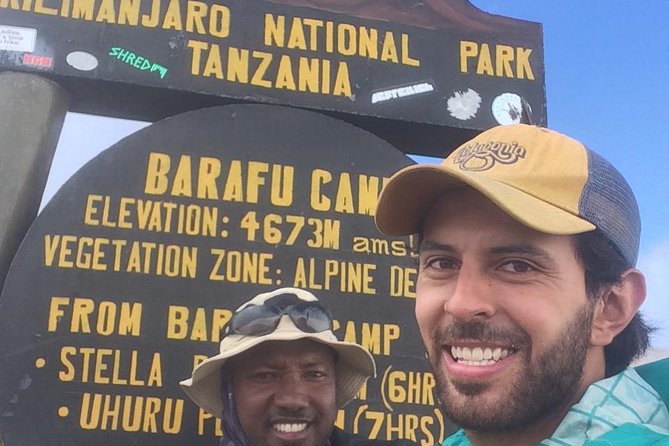 The Best of Machame Route in 6 Days: Your World's Summit Guide - Day 3: Lava Tower and the descent to Barranco